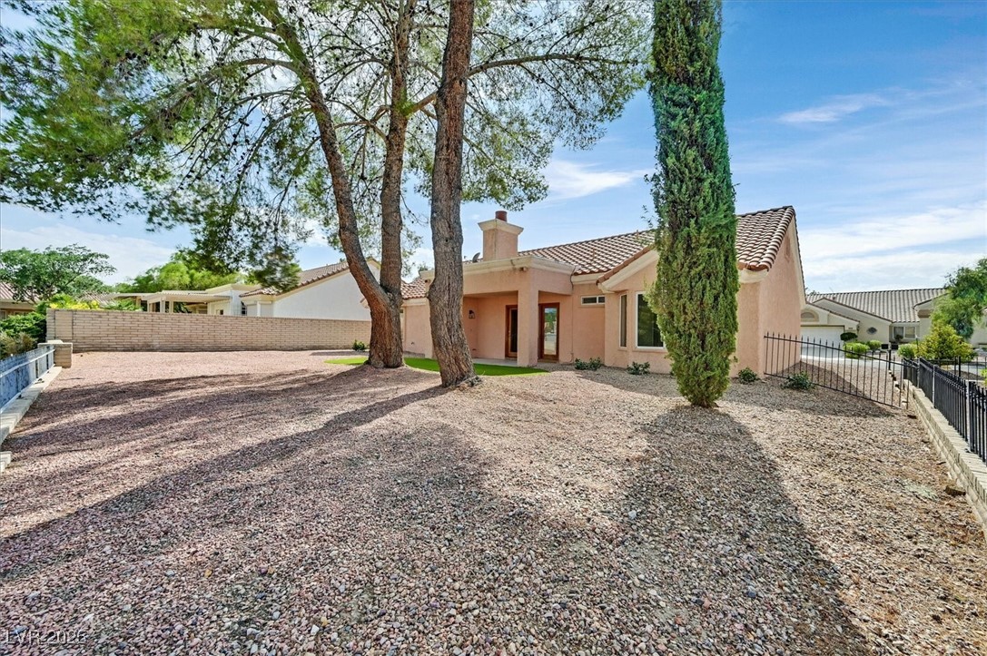 2820 Golf Links Drive