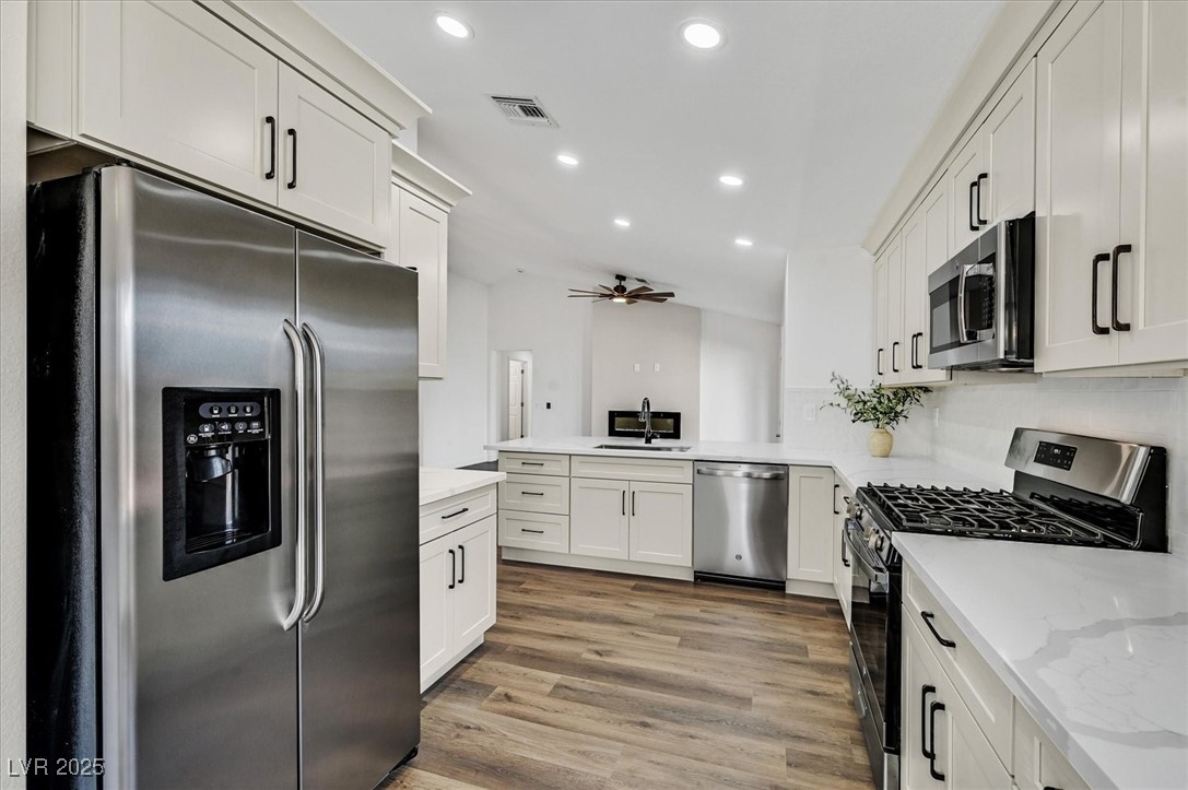 2820 Golf Links Drive