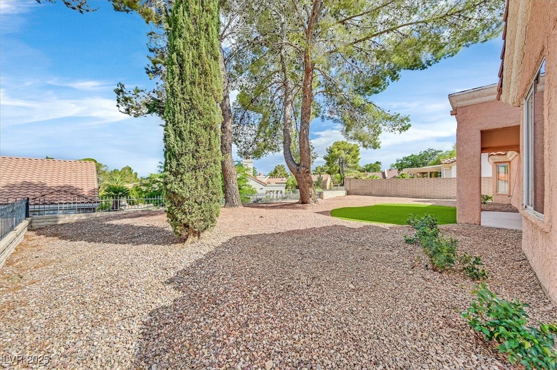 2820 Golf Links Drive