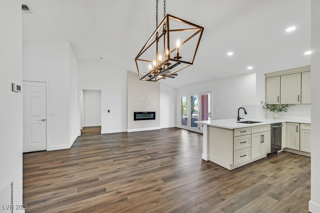 2820 Golf Links Drive