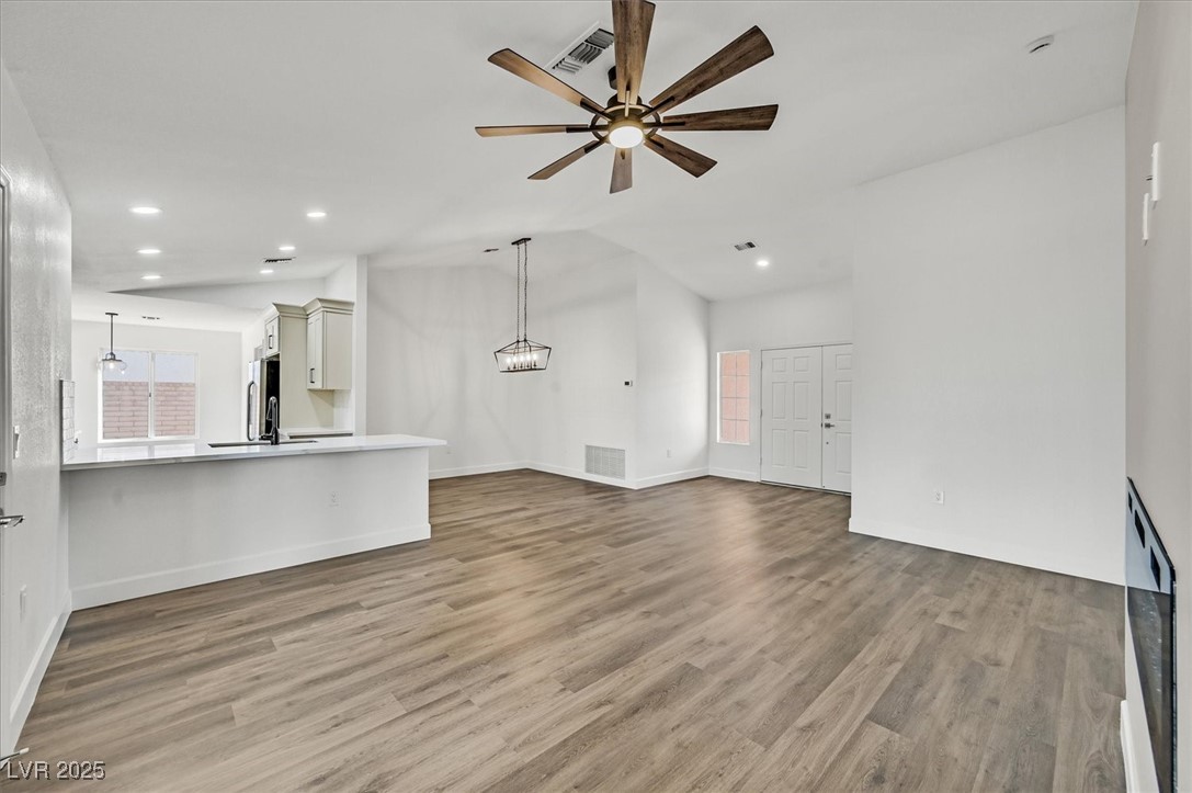 2820 Golf Links Drive