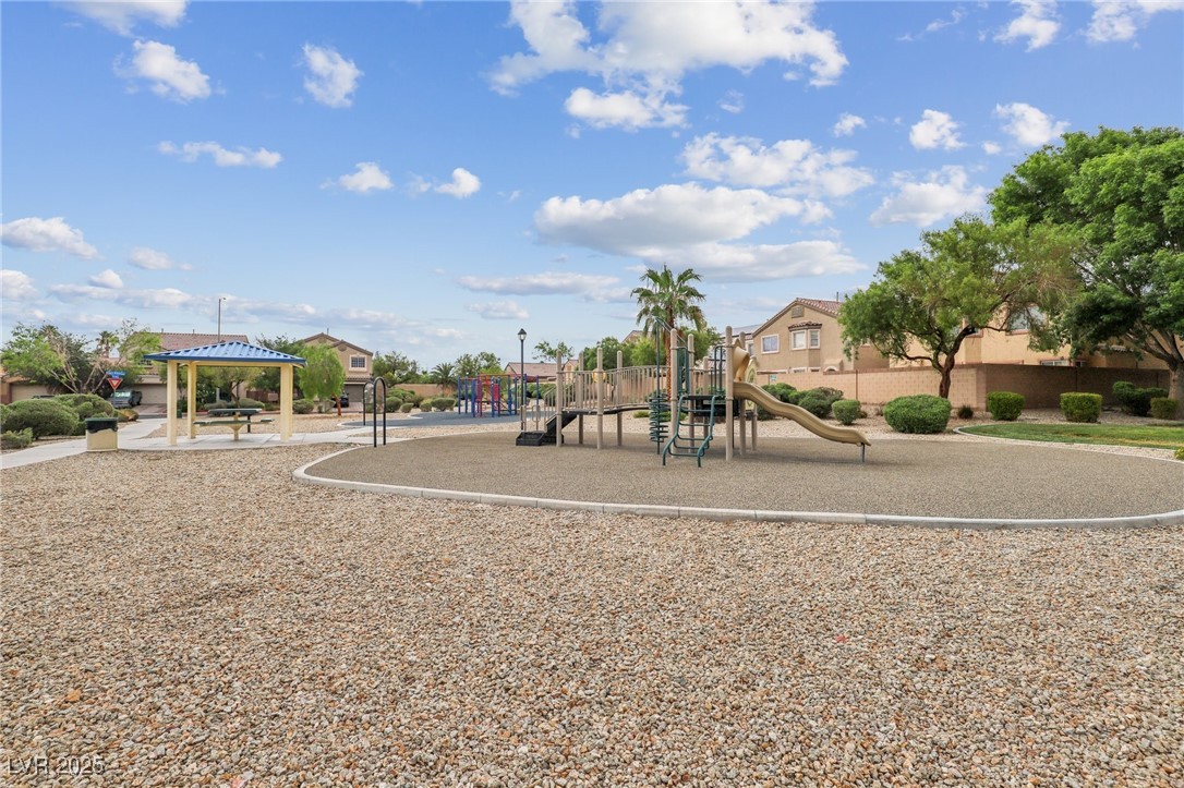 5541 Meridian Rain Street