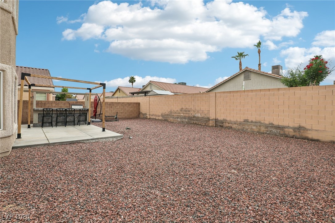 5541 Meridian Rain Street