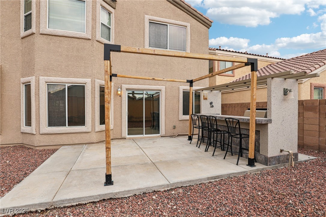 5541 Meridian Rain Street
