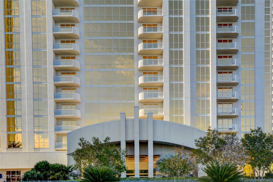 145 East Harmon Avenue 2120