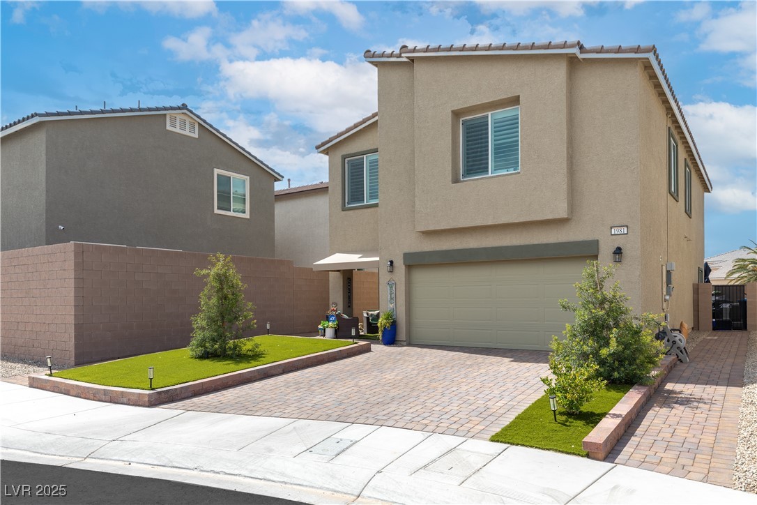 1981 Komodo Dragon Court