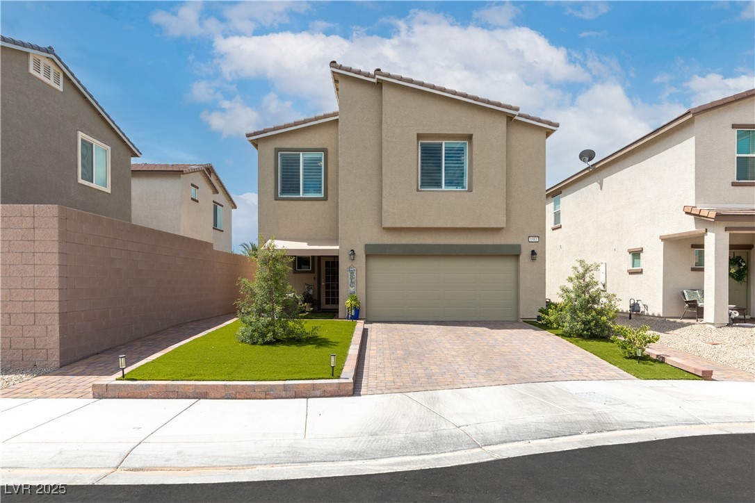 1981 Komodo Dragon Court