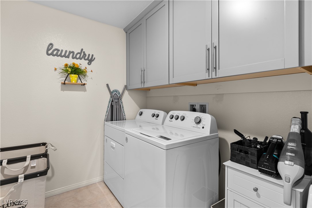 1981 Komodo Dragon Court