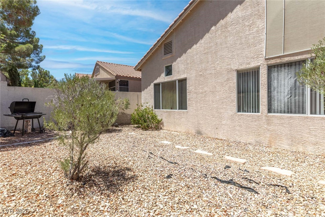24 Staghorn Street