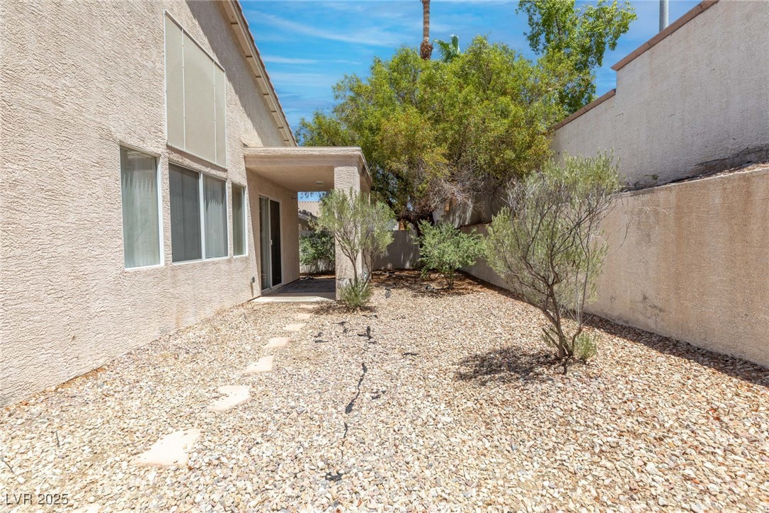 24 Staghorn Street