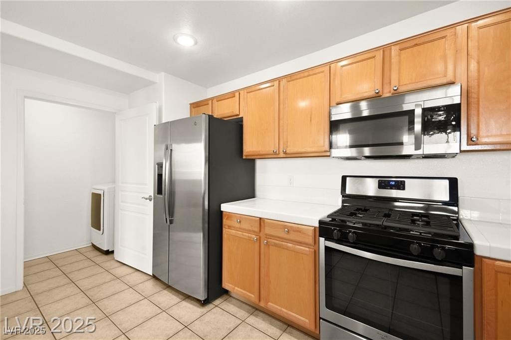 913 Duckhorn Court 204
