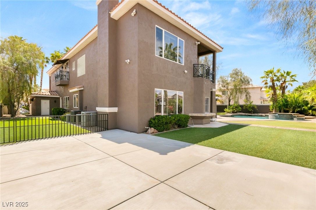 7520 Captains Harbor Drive