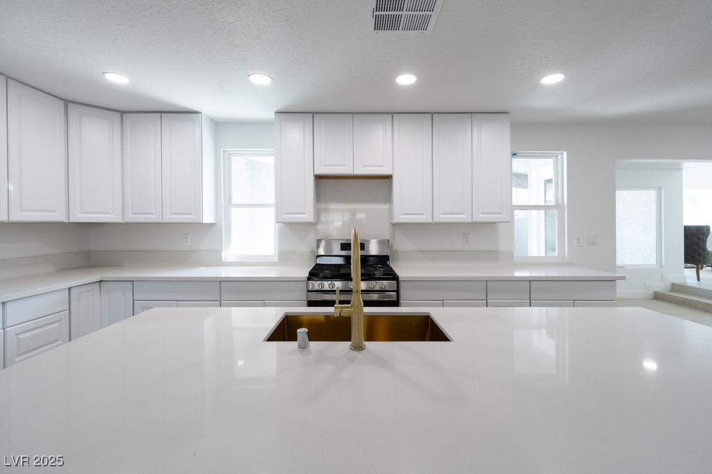 714 Lacy Lane