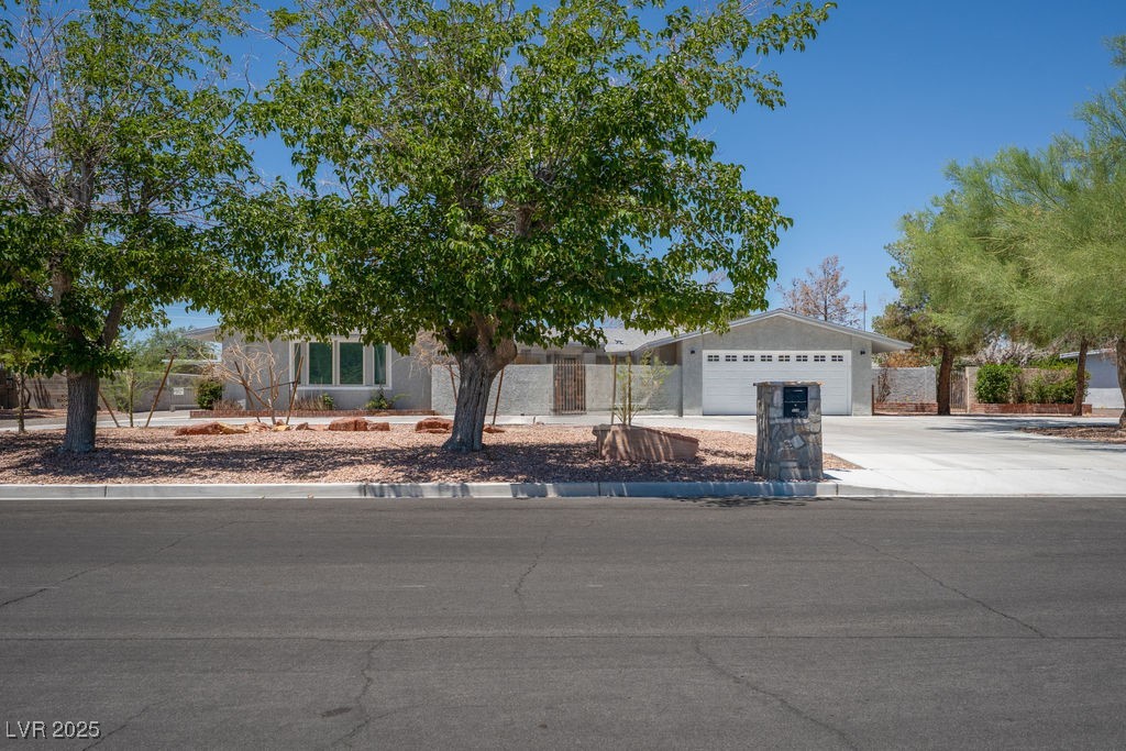 714 Lacy Lane