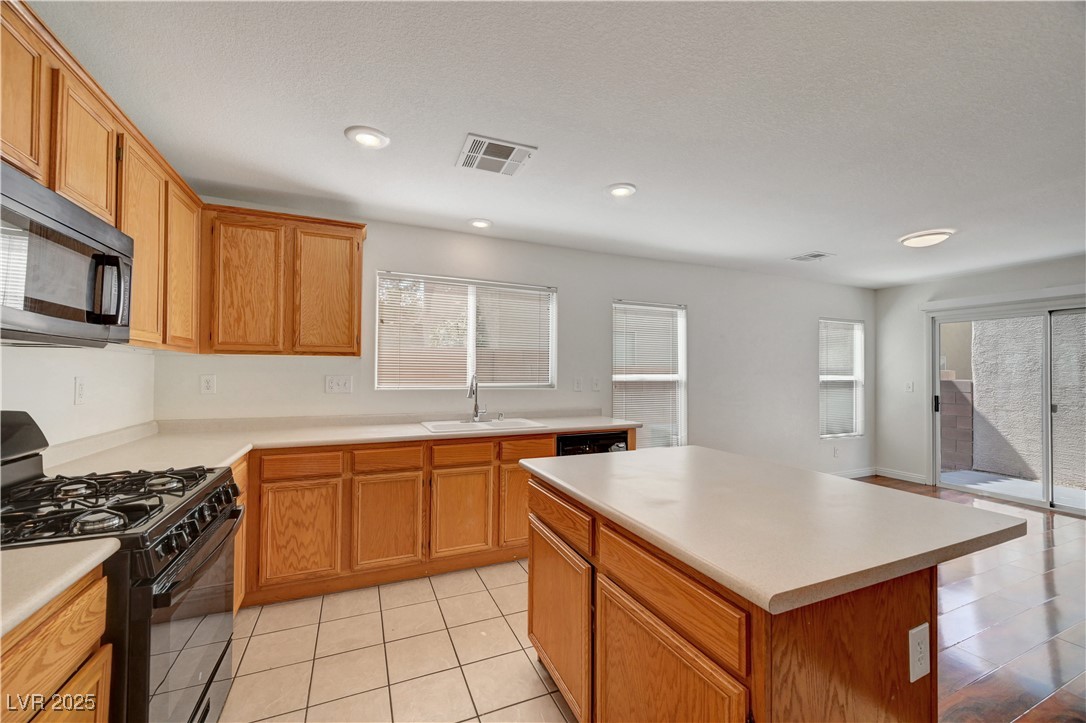 523 Cabis Bay Street