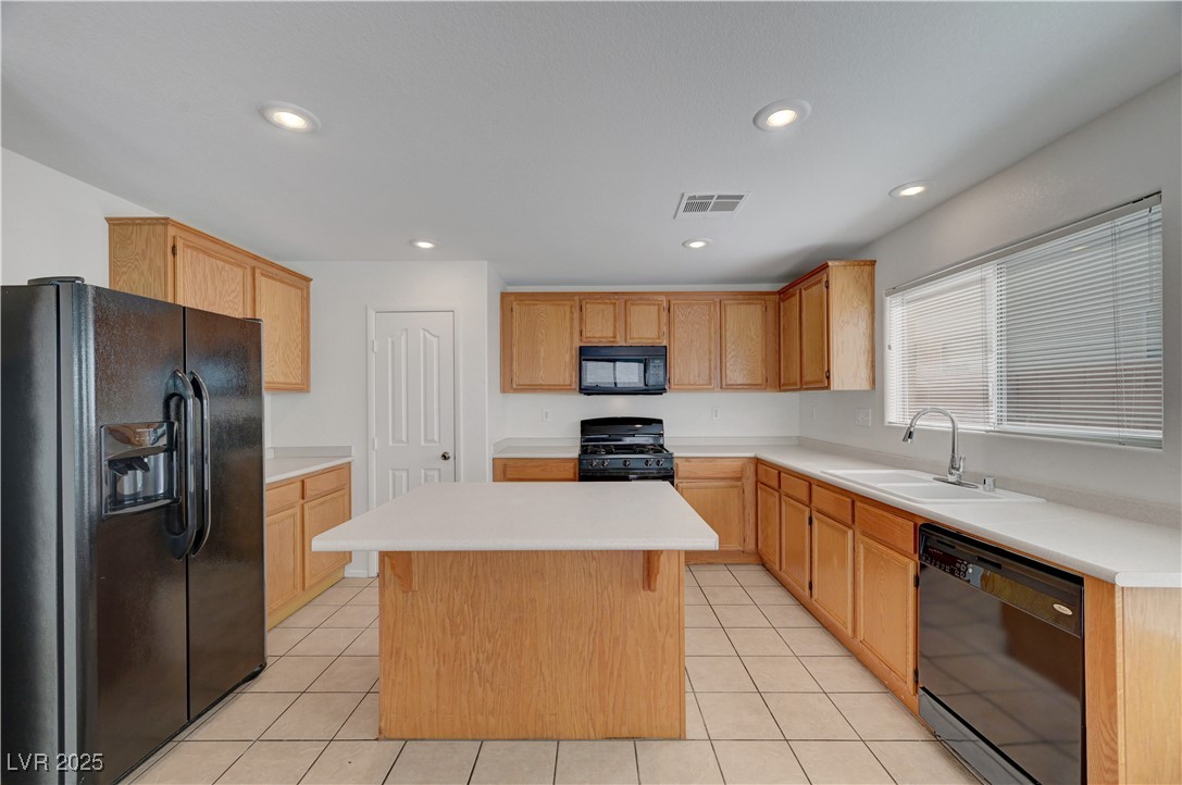 523 Cabis Bay Street