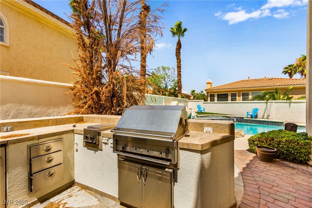 1800 Aztec Cliffs Court