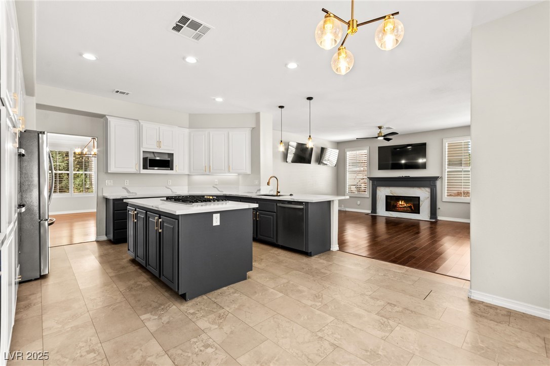 1800 Aztec Cliffs Court
