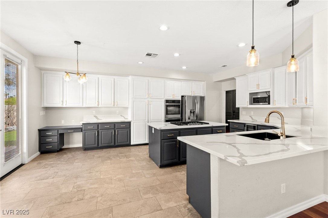 1800 Aztec Cliffs Court