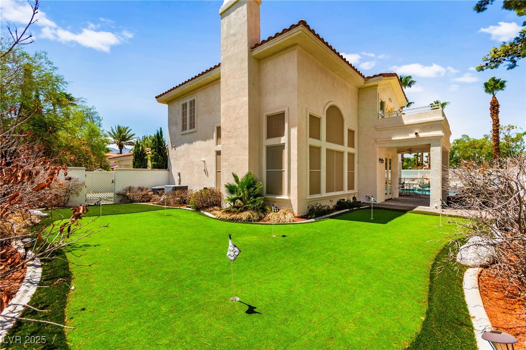 1800 Aztec Cliffs Court