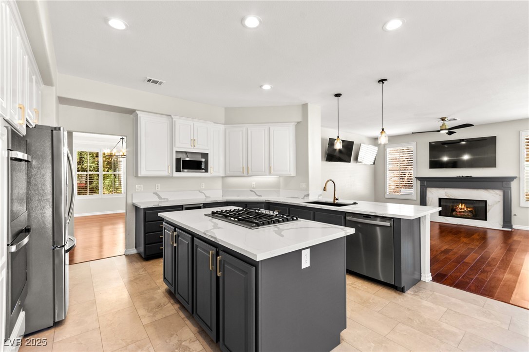 1800 Aztec Cliffs Court