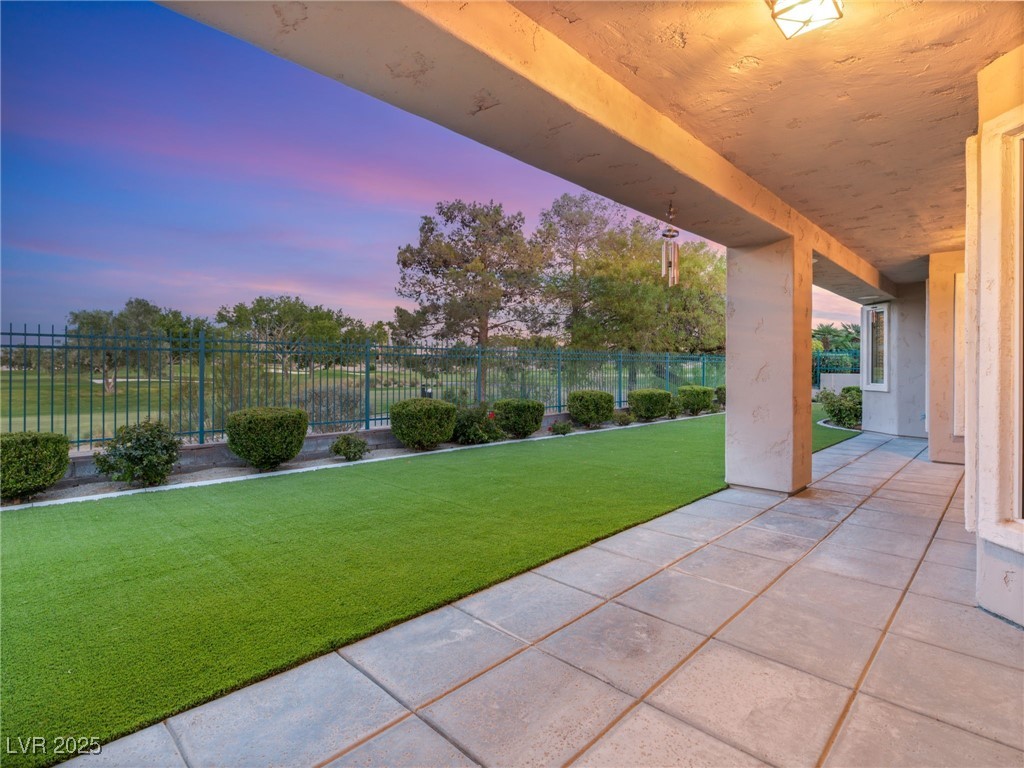 1932 Glenview Drive