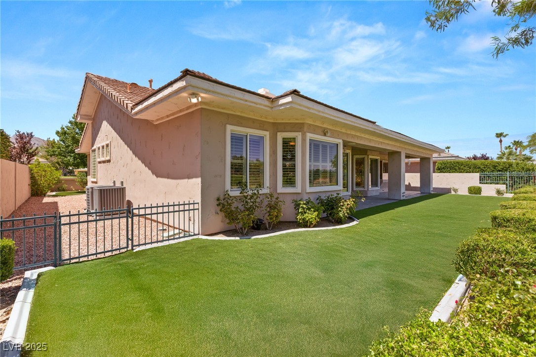 1932 Glenview Drive