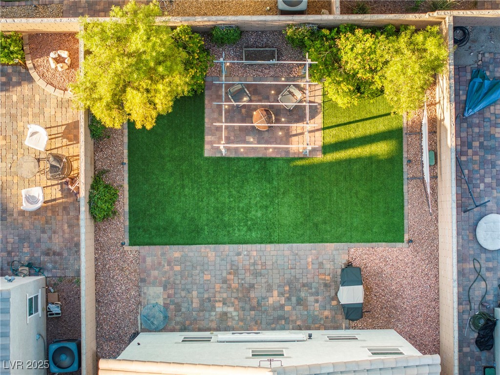 158 Volti Subito Way