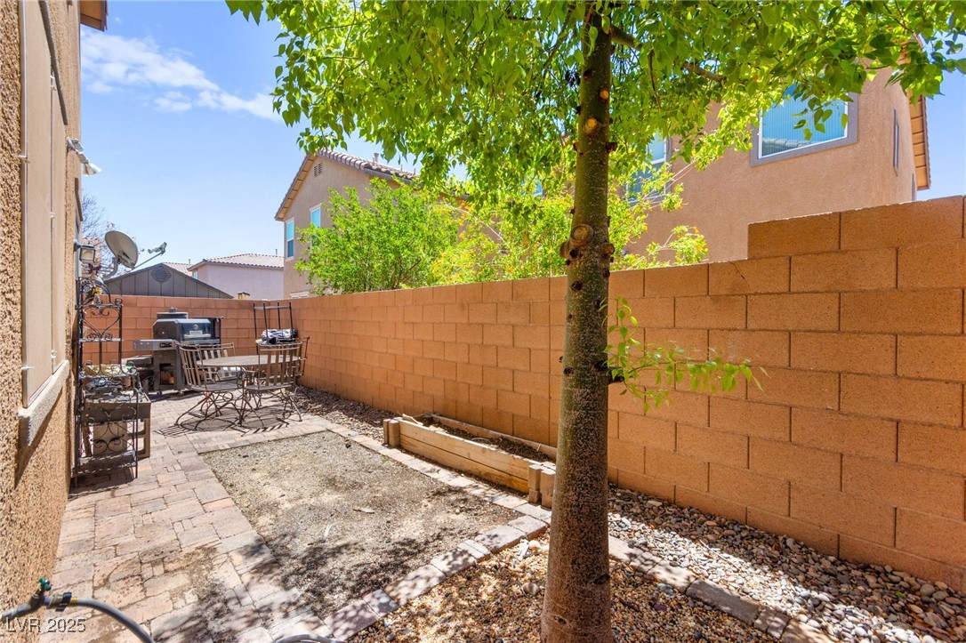 8635 Bella Jewel Avenue