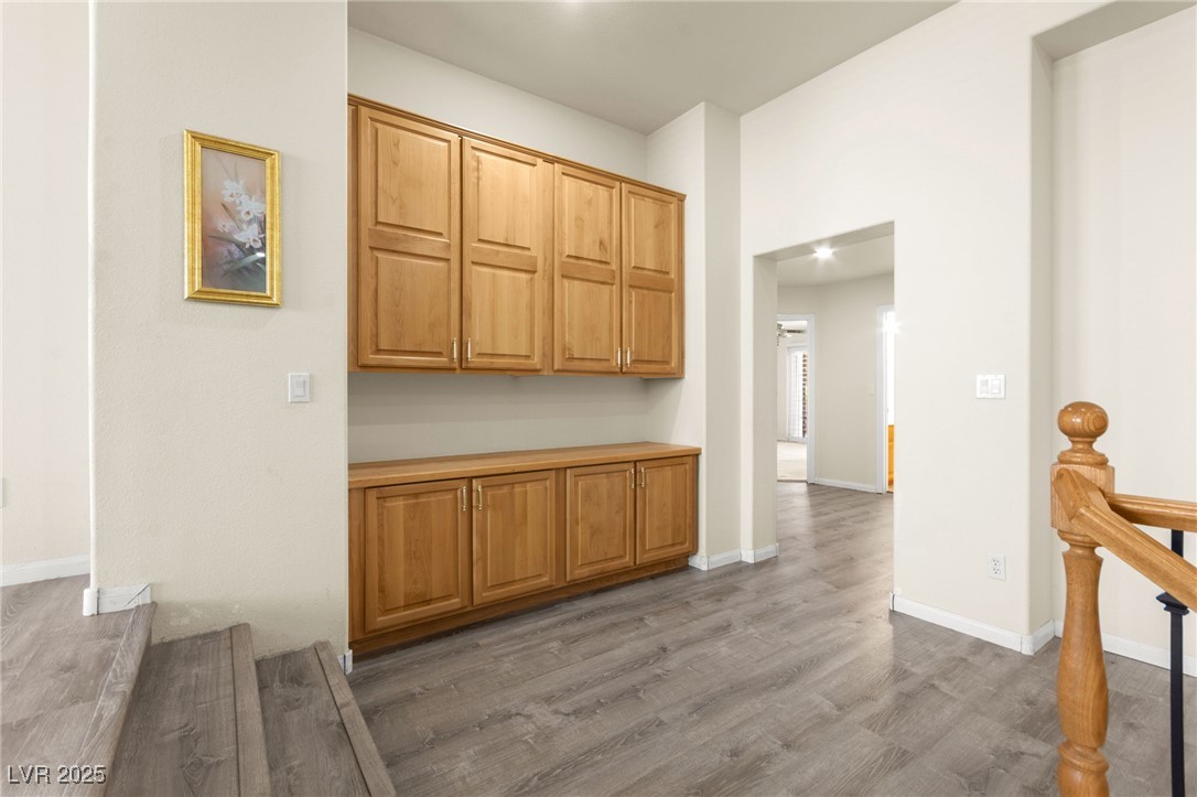 7536 Gossamer Wind Street