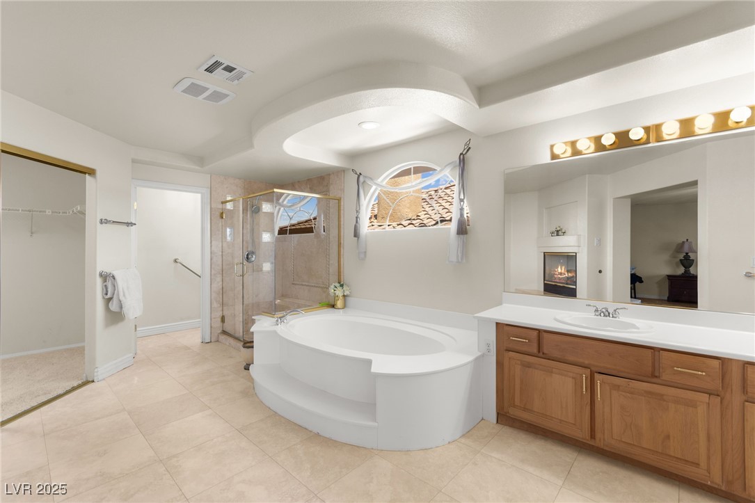 7536 Gossamer Wind Street