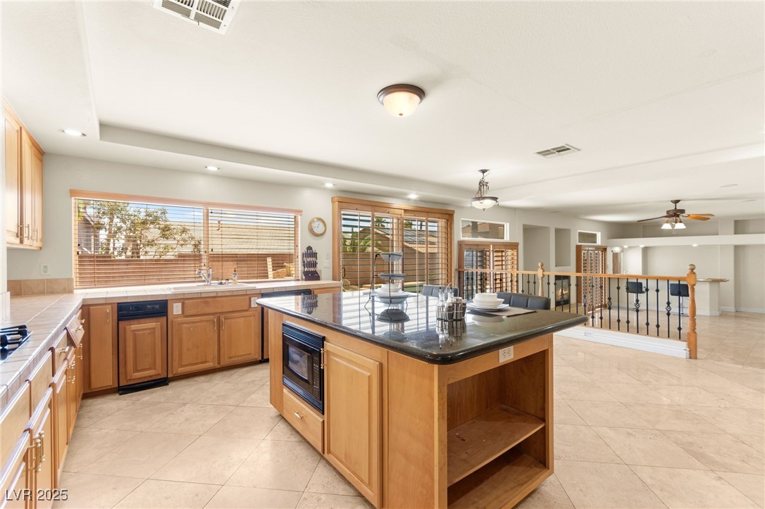 7536 Gossamer Wind Street
