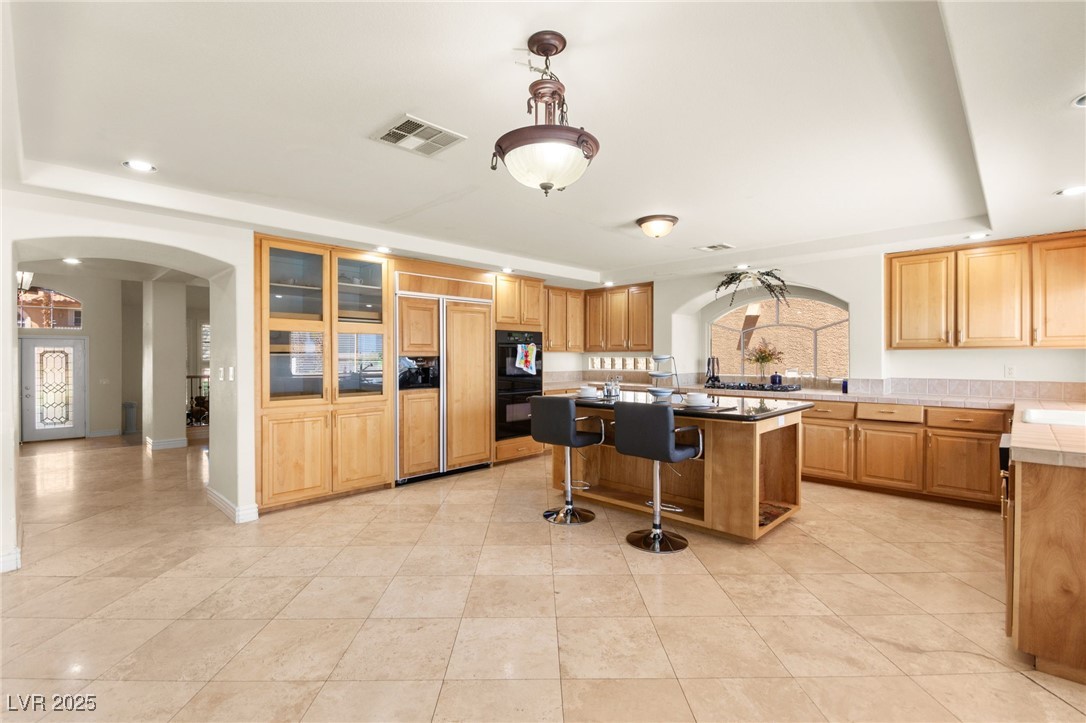 7536 Gossamer Wind Street