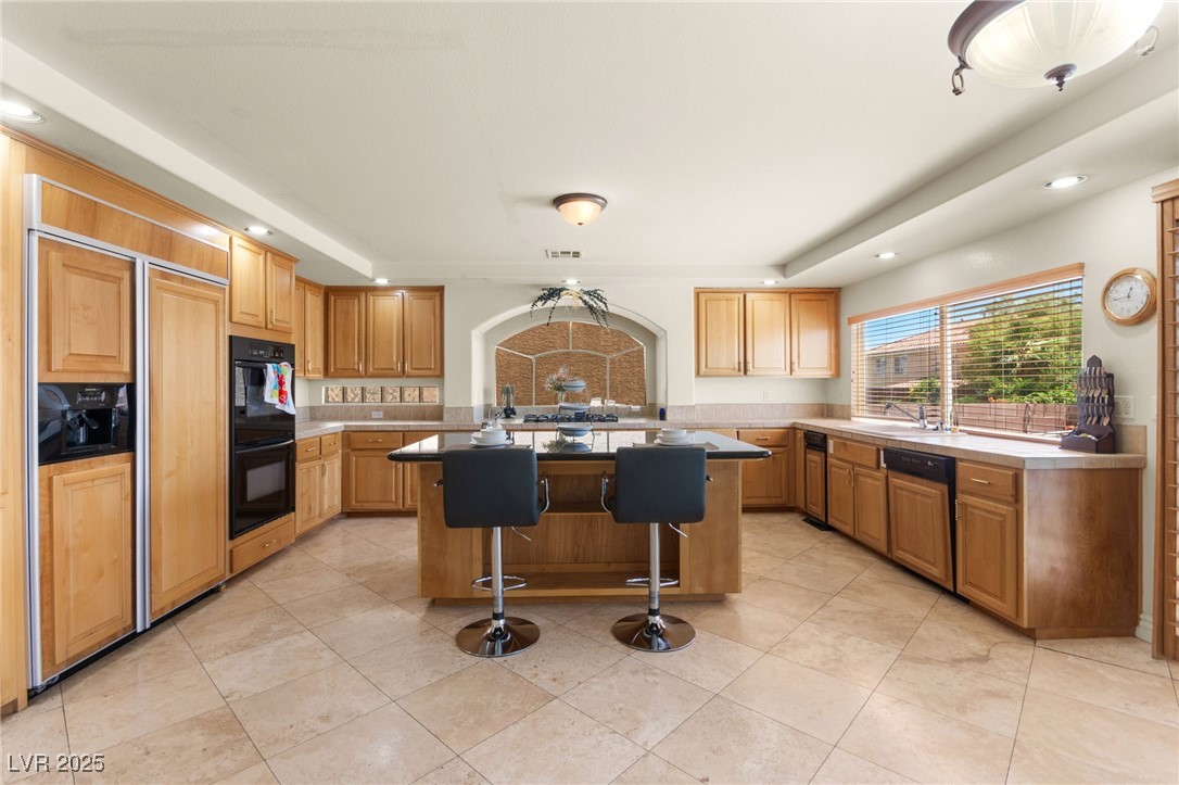 7536 Gossamer Wind Street