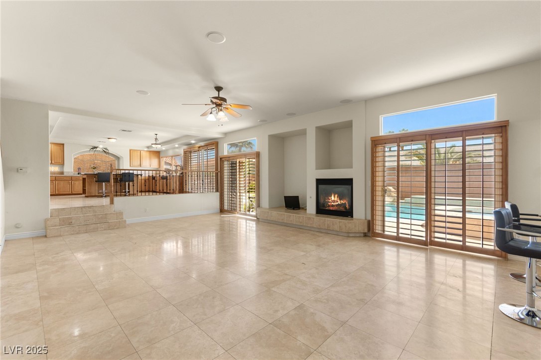 7536 Gossamer Wind Street