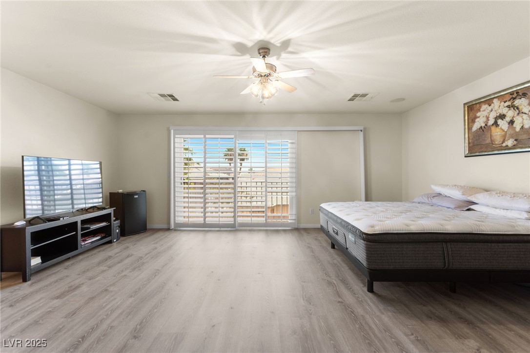 7536 Gossamer Wind Street