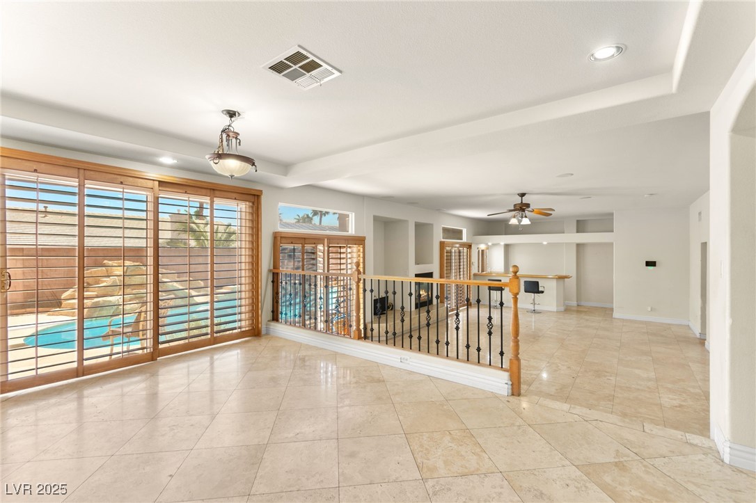 7536 Gossamer Wind Street