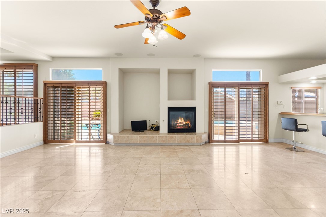 7536 Gossamer Wind Street