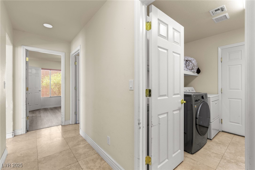 7536 Gossamer Wind Street