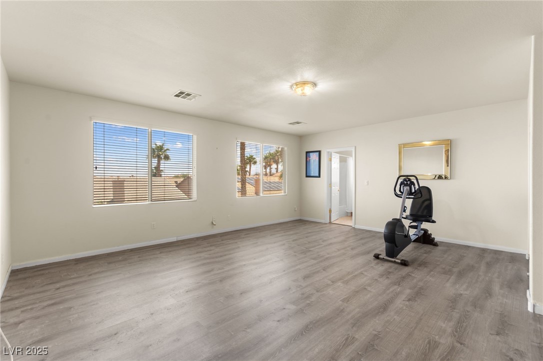 7536 Gossamer Wind Street