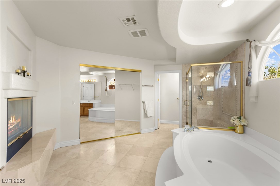 7536 Gossamer Wind Street