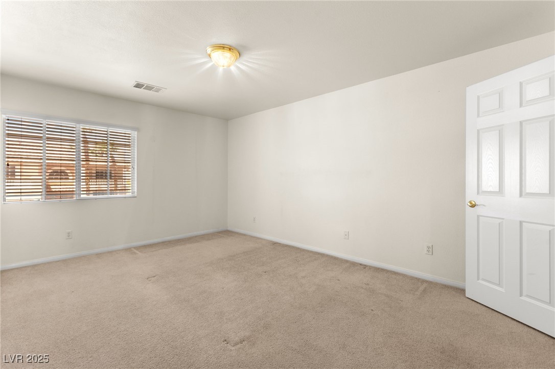 7536 Gossamer Wind Street