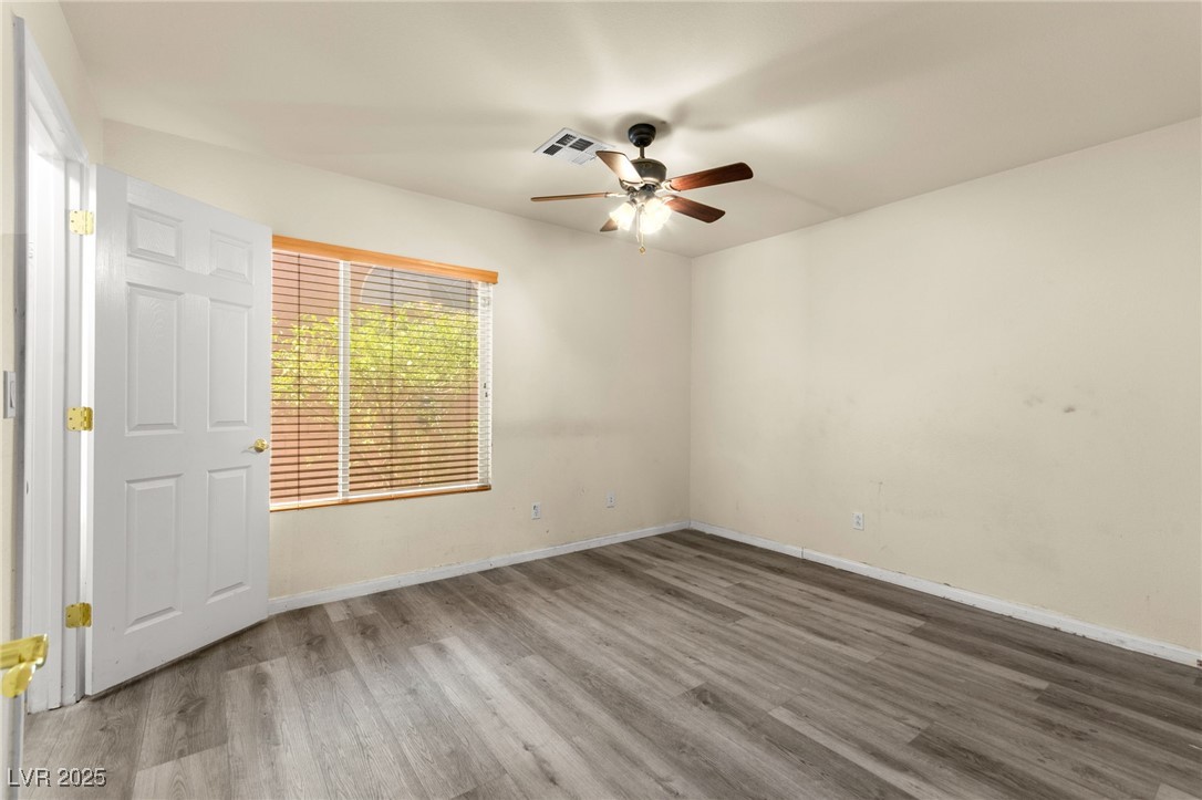 7536 Gossamer Wind Street