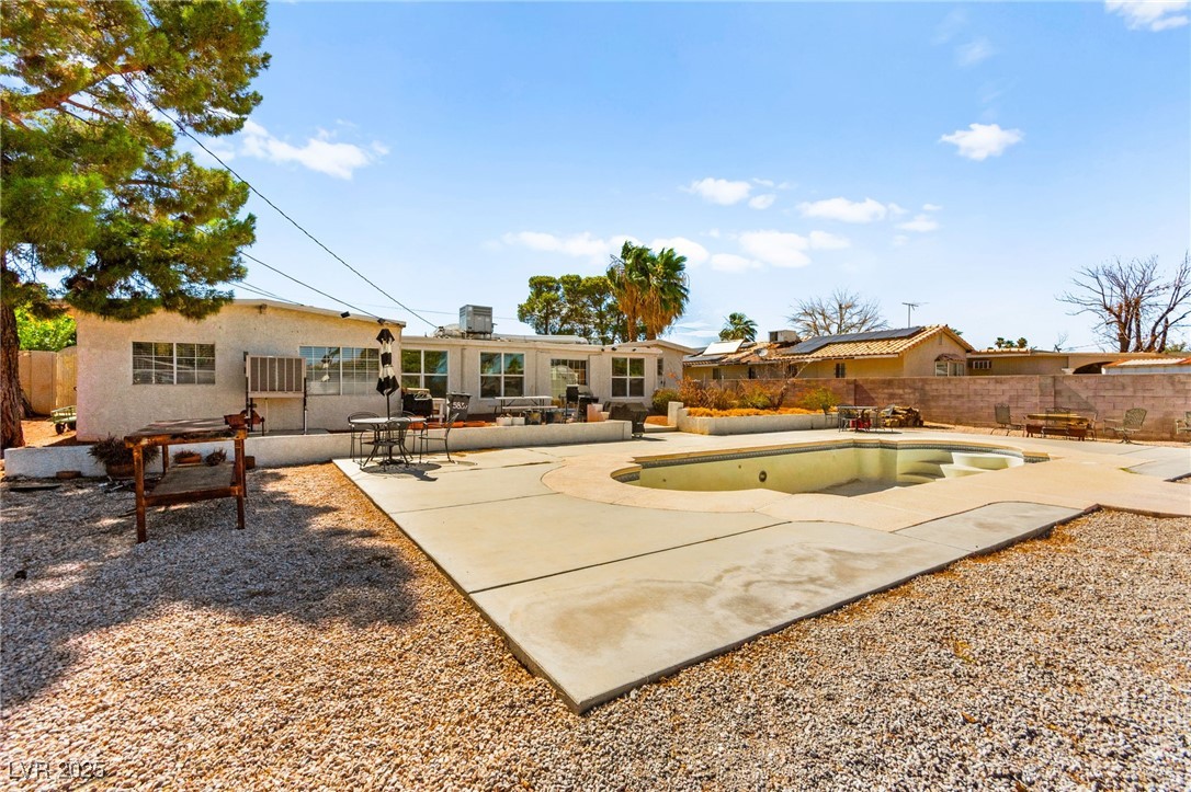639 Lacy Lane