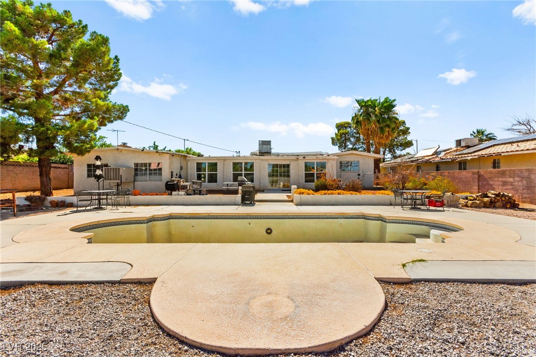 639 Lacy Lane