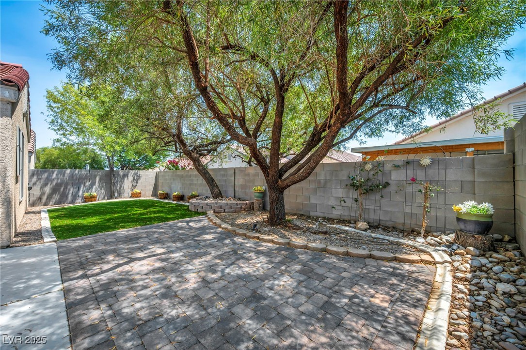 8557 Hidden Pines Avenue