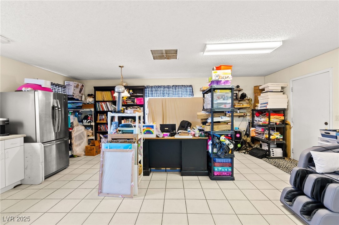 3300 East Navajo Boulevard