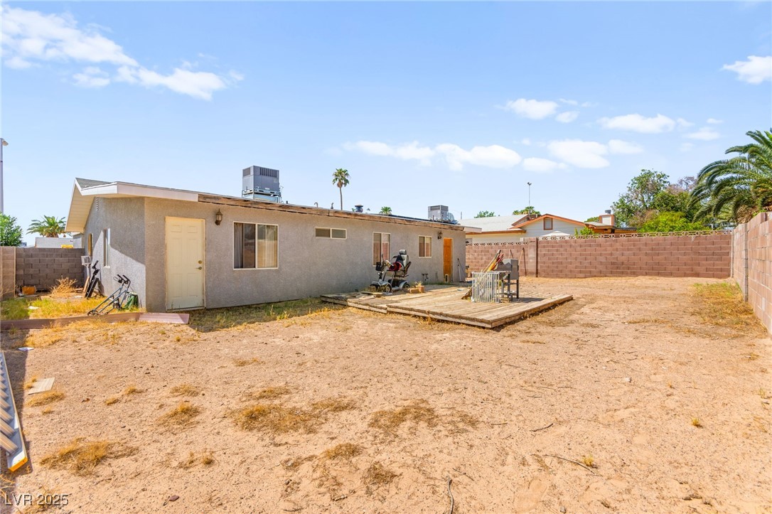 5225 Saratoga Drive