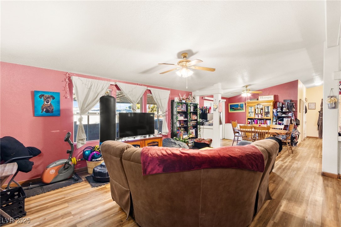 4954 Mar Vista Way