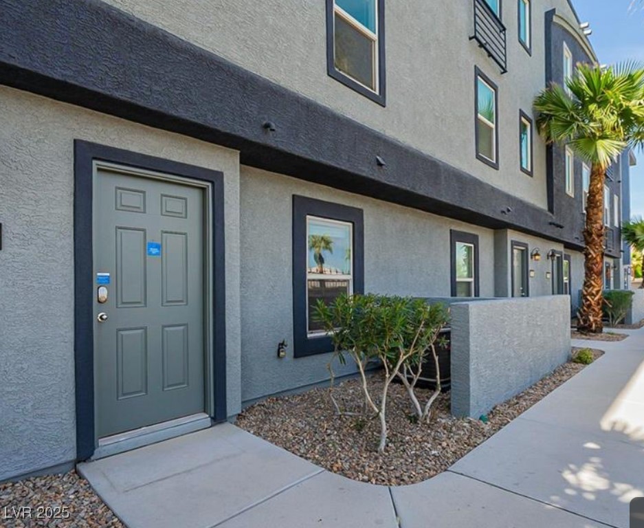 9050 West Tropicana Avenue 1072
